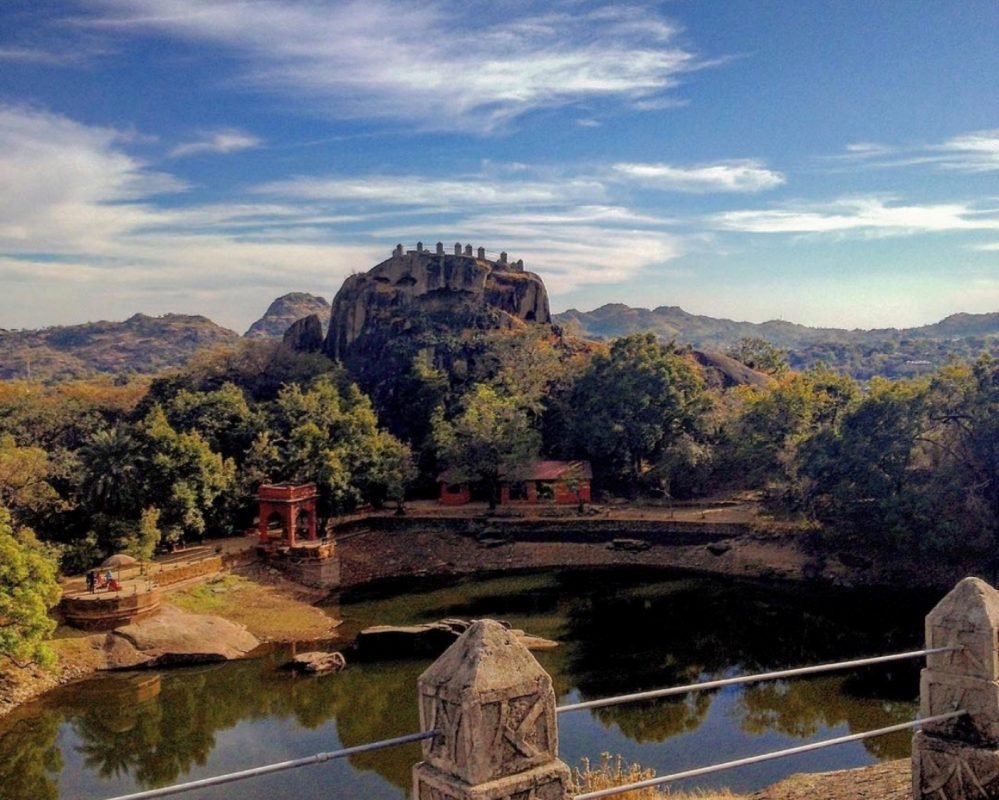 Top places to visit at Mount Abu to enjoy Rajasthan tourism